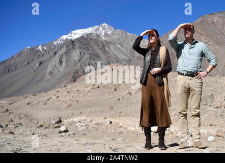 Il Duca e la Duchessa di Cambridge visita il ghiacciaio Chiatibo nell'Hindu Kush mountain range nel biglietto distretto di Khyber-Pakhunkwa Provincia in Pakistan il terzo giorno del royal visita. Foto Stock