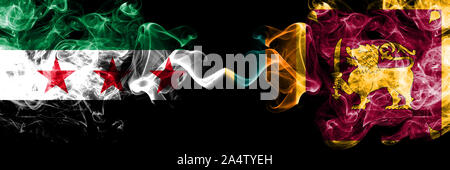 Repubblica Araba Siriana vs Sri Lanka Sri Lanka bandiere di fumo affiancati. Spessa colorata fumo setosa bandiere di Siria opposizione e Sri Lanka Sri Foto Stock