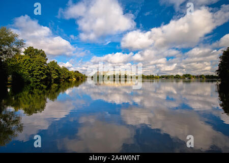 Reich Kongresshalle (sala congressi) e il centro di documentazione sulla ex partito nazista rally motivi a Norimberga, Baviera, la regione della Germania Foto Stock