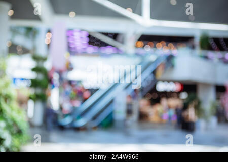 Foto sfocata fuori fuoco shopping mall con Escalator Foto Stock
