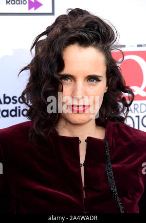 Anna Calvi durante il Q Awards 2019 in associazione con Radio assoluto al Camden Roundhouse di Londra. Foto Stock