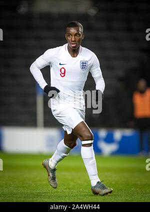 Londra, Regno Unito. 15 ottobre, 2019. Eddie Nketiah (Leeds United (in prestito dall'Arsenal) di Inghilterra U21 durante UEFA EURO U21 qualificatore internazionale match tra Inghilterra U21 e Austria U21 a Stadium MK, Milton Keynes, in Inghilterra il 15 ottobre 2019. Foto di Andy Rowland. Credito: prime immagini multimediali/Alamy Live News Foto Stock