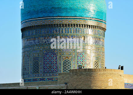 Cupola della Mir-i-Arab madrasa. Bukhara, un sito Patrimonio Mondiale dell'UNESCO. Uzbekistan Foto Stock