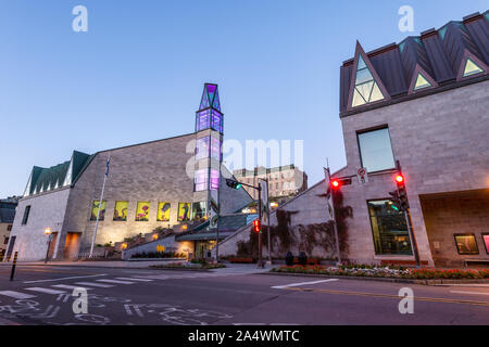 La città di Quebec, Canada - 5 October 2019: facciata del Museo di civiltà all'alba Foto Stock