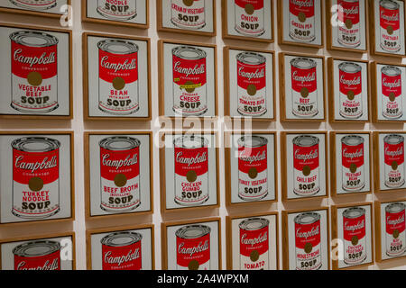 Andy Warhol Campbell's zuppa può Arte presso il Museo di Arte Moderna di New York City, Stati Uniti d'America Foto Stock