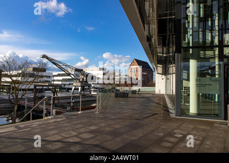 Kleve, Basso Reno, NRW, Rhine-Waal università di scienze applicate, Kleve campus, sul fiume Spoy, Spoycanal, auditorium center sulla destra, Foto Stock