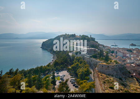 Vista dall'alto sulla città di Nafplio, Grecia Foto Stock