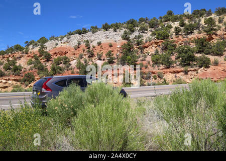 Scena stradale sulla Utah's Scenic Byway 12 Foto Stock