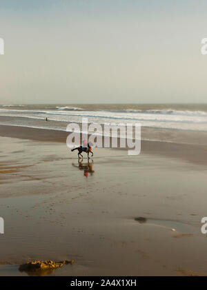 La spiaggia di Sidi Kaouki vicino a Essaouira. Il Marocco Foto Stock