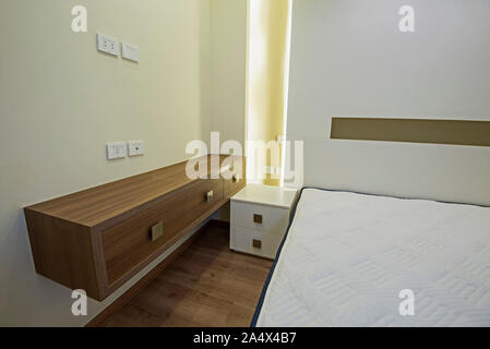 Interior design decor e arredamento di lusso home mostra la camera da letto che mostra di mobili e letto doppio Foto Stock