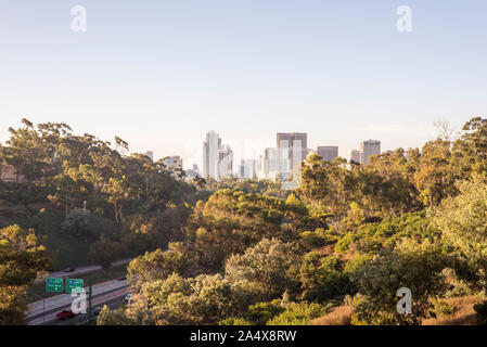 San Diego Skyline vista dal Parco Balboa. San Diego, CA. Foto Stock