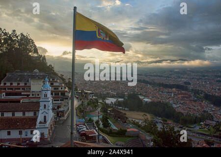 Vista al tramonto dal Mirador Turi, Cuenca, Ecuador Foto Stock