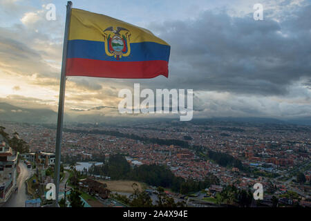 Vista al tramonto dal Mirador Turi, Cuenca, Ecuador Foto Stock