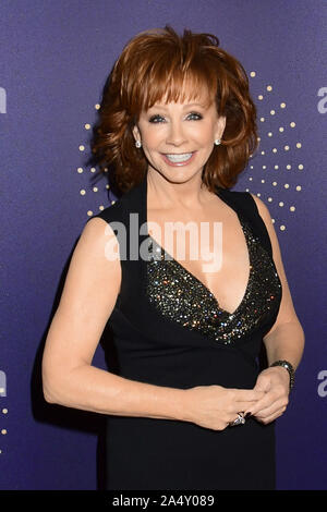 Ottobre 16, 2019, Nashville, TN, STATI UNITI D'AMERICA: 16 Ottobre 2019 - Nashville, Tennessee - Reba Mcentire. 2019 CMT artista dell'anno a Schermerhorn Symphony Center. Photo credit: Dara-Michelle Farr/AdMedia (credito Immagine: © Dara-Michelle Farr/AdMedia via ZUMA filo) Foto Stock