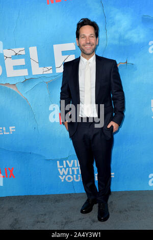 Los Angeles, Stati Uniti d'America. Xvi oct, 2019. Paul Rudd alla premiere di "vivere con te' al Arclight Theatre, Hollywood. Credito Foto: Paul Smith/Alamy Live News Foto Stock