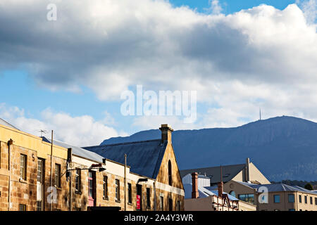 Hobart Australia / il mercato di Salamanca a Salamanca Place, Hobart Tasmania. Foto Stock