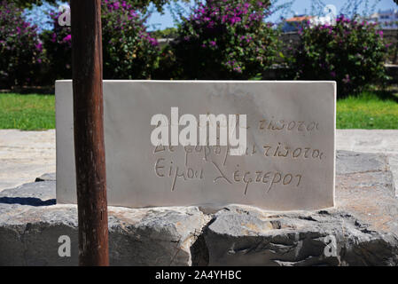 La tomba dello scrittore cretese Nikos Kazantzakis. Foto Stock