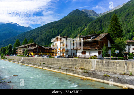 L'Italia, Valle d'Aosta, Gressoney-Saint-Jean, torrente Lys Foto Stock
