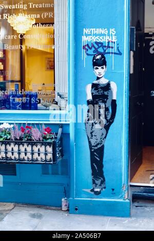 Londra streetwear quartiere della moda graffiti Foto Stock