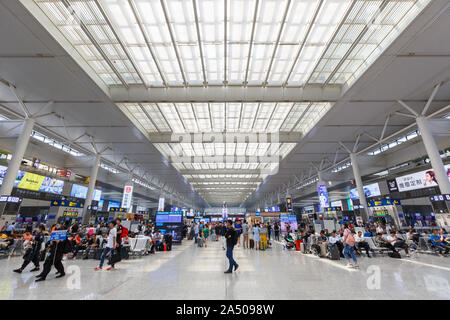 Shanghai, Cina - 26 Settembre 2019: Shanghai Hongqiao railway stazione ferroviaria in Cina. Foto Stock