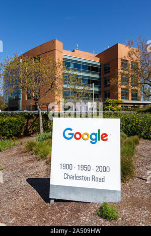 Mountain View, California - 10 Aprile 2019: la sede centrale di Google HQ in Mountain View, California. Foto Stock