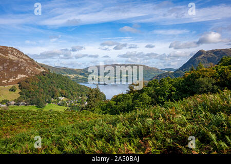 Vista da Birkhouse Moor a Ullswater e Gowbarrow cadde in estate vicino Glenridding Lake District National Park Cumbria Inghilterra Regno Unito GB Foto Stock