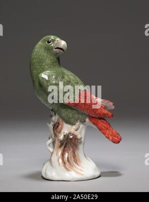 Candelabro con Parrot (Parrot), c. 1740. Foto Stock