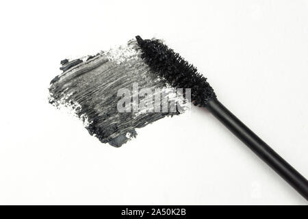 Prodotto di mascara shot sfondo whtie Foto Stock