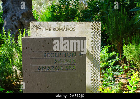 COSTA NAVARINO, Grecia -3 GIU 2019- Vista della Costa Navarino, un resort di lusso complesso (Westin e Romanos hotel managed by Marriott) nella Messenia ri Foto Stock