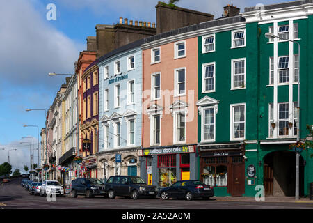 Cobh. L'Irlanda. 06.12.16. La città e il porto di Cobh (noto dal 1849 al 1920 come Queenstown) nella contea di Cork, Repubblica di Irlanda. Foto Stock