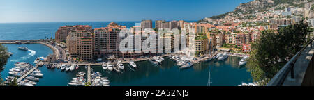 Una foto panoramica del porto di Fontvieille, Monaco. Foto Stock