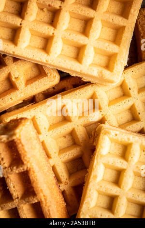 Un sacco di gustose cialde dolci. Vista dall'alto. Foto Stock