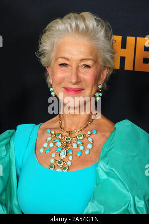 Los Angeles, California, Stati Uniti d'America 17 ottobre 2019 attrice Helen Mirren assiste Los Angeles Premiere di HBO Serie Limitata " Caterina la Grande' il 17 ottobre 2019 a Hammer Museum di Los Angeles, California, USA. Foto di Barry re/Alamy Live News Foto Stock