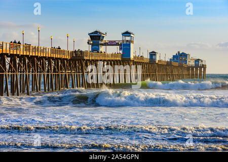 Oceanside Pier, nel sud della California, Stati Uniti d'America. Foto Stock