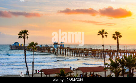 Oceanside Pier, nel sud della California, Stati Uniti d'America. Foto Stock