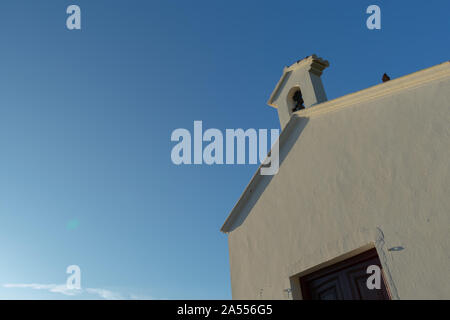 Un bellissimo eremo presso l'entrata di calpe nella città vecchia, un must visita per i turisti Foto Stock