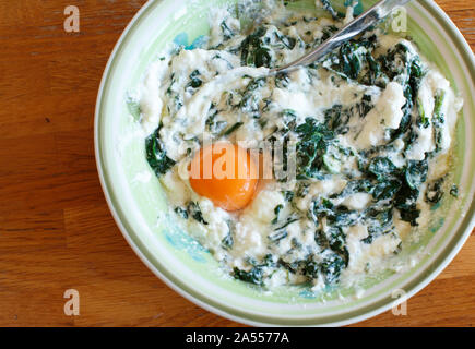 Per Riempimento tortelini italiano - ricotta e spinaci Foto Stock