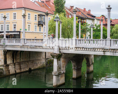 Il comando cobbler Bridge a Ljubljana, Slovenia. Foto Stock