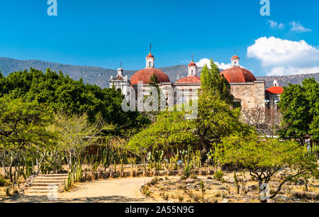 Chiesa di San Pablo in Mitla, Messico Foto Stock