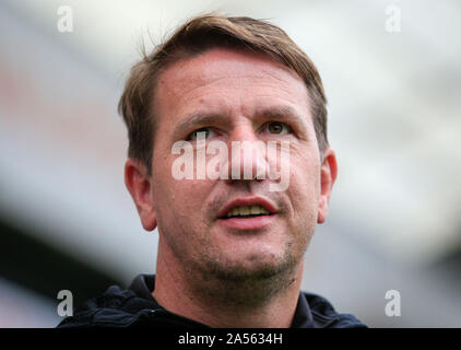 5 ottobre 2019, Deepdale, Preston, Inghilterra; Sky scommessa campionato, Preston North End v Barnsley : Barnsley manager Daniele Stendel Credito: Conor Molloy/news immagini Foto Stock