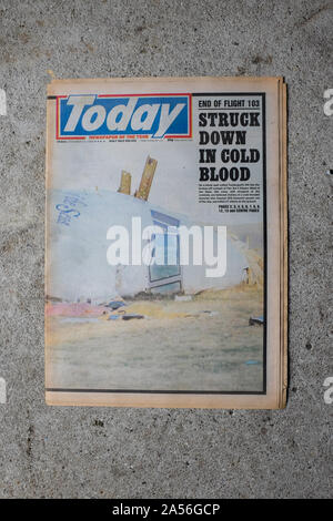Un quotidiano britannico headline reporting di downing di volo Pan Am 103 presso Lockerbie, Scozia, il 21 dicembre, 1988. Foto Stock