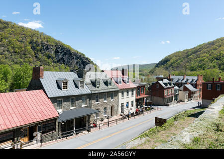Vista di harpers Ferry, West Virginia, dalle alture che si affaccia sulla città Foto Stock