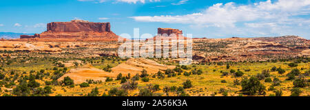 Monitor e Merrimack Buttes, UT. Foto Stock