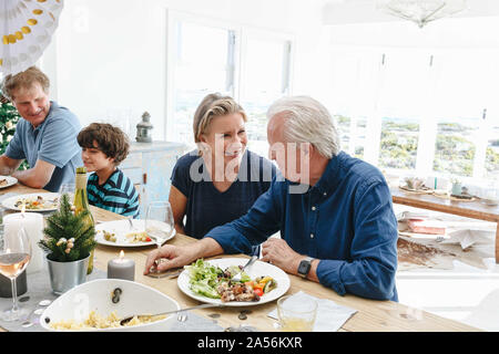 Parlare di famiglia e di saldatura in corrispondenza della parte iniziale Foto Stock