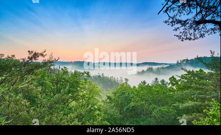 Sunrise a Red River Gorge, KY. Foto Stock