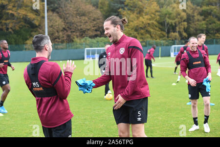 Oriam Sport Performance Centre Riccarton,Edinburgh ,Scotland. Regno Unito .17 Ott 2019.Cuori Pietro Haring è raffigurato durante la sessione di allenamento in anticipo delle domeniche Ladbrokes Premiership match con Rangers. Foto Stock