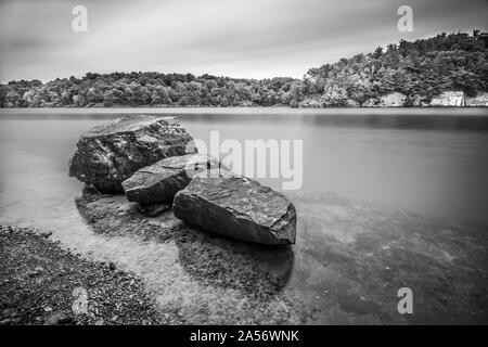 Tre massi a lago Malone parco statale, KY. Foto Stock