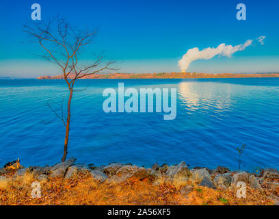 Arkansas nucleare Torre di raffreddamento. Foto Stock