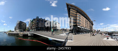 Gli edifici del porto, Aker Brygge, Oslo, Norvegia Foto Stock