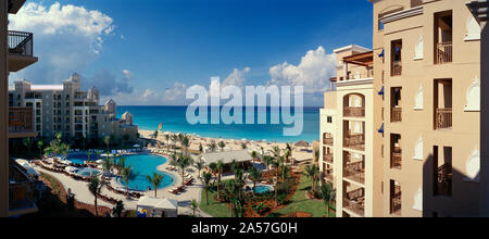 Hotel sulla costa, il Ritz-Carlton di Seven Mile Beach, Grand Cayman, Isole Cayman Foto Stock